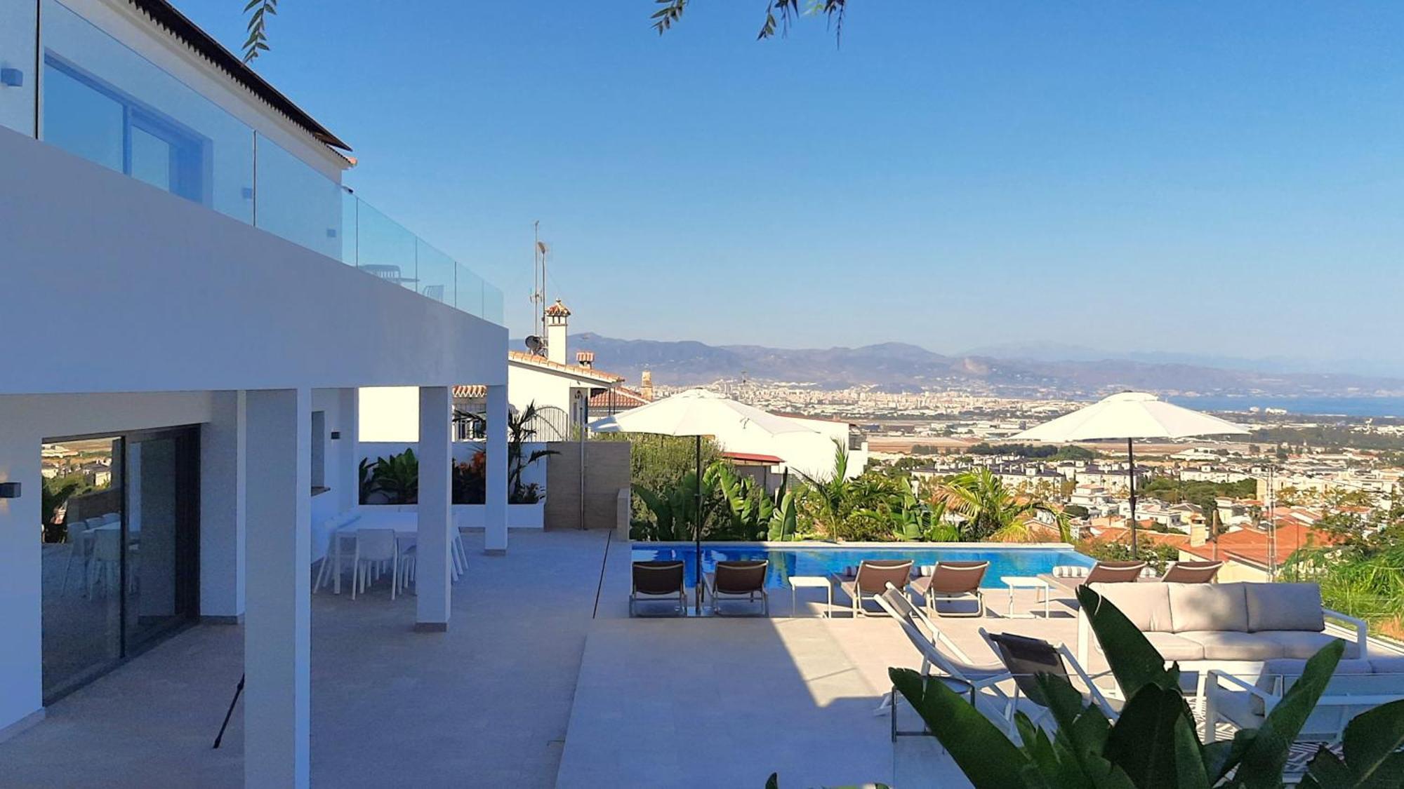 Happyplace - With Panoramic Sea View Heated Infinity Saltwater Pool Villa Málaga