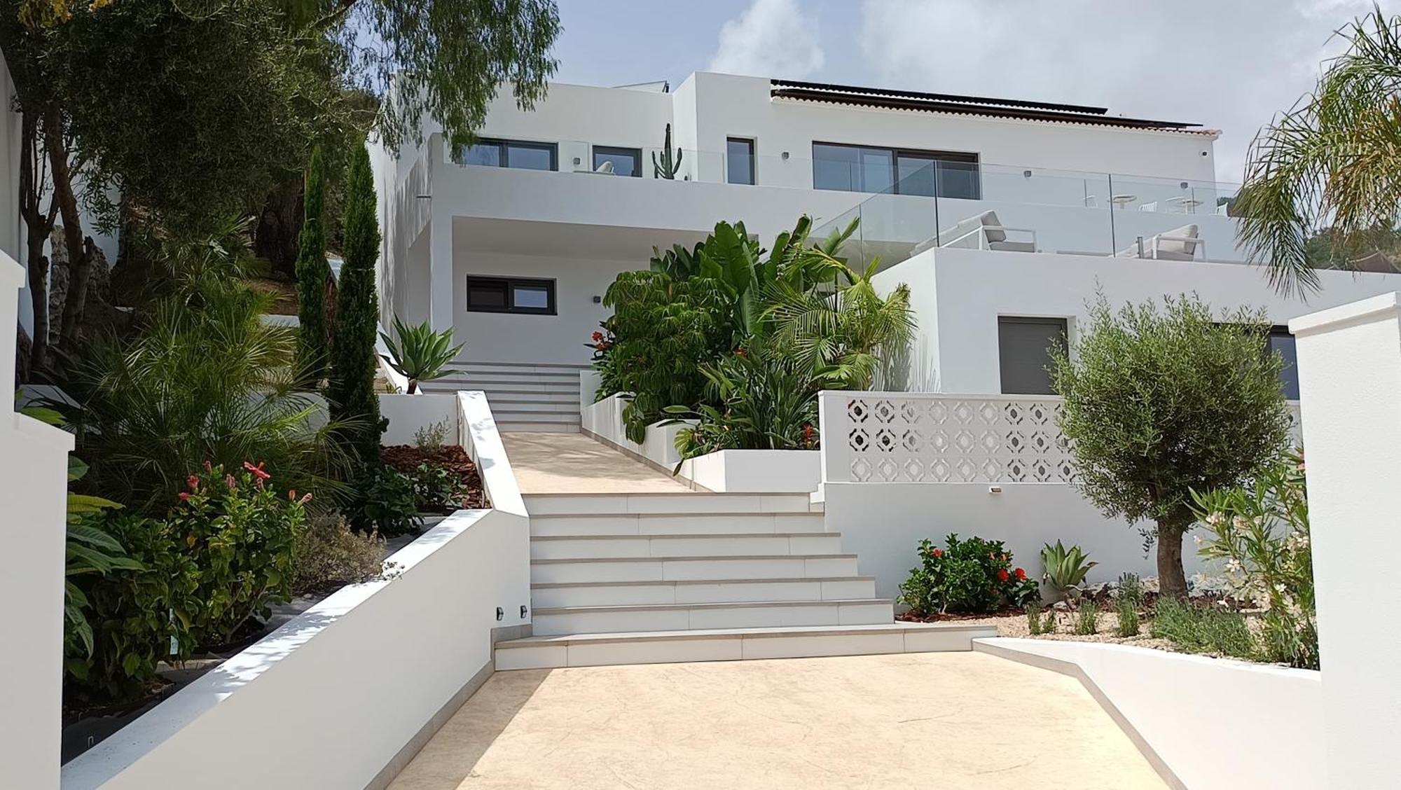 Villa Happyplace - With Panoramic Sea View Heated Infinity Saltwater Pool