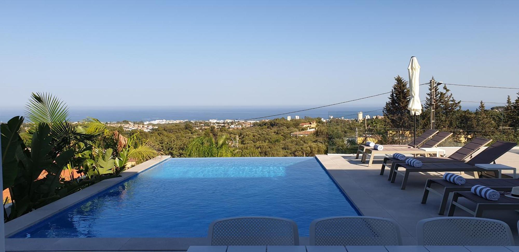 Happyplace - With Panoramic Sea View Heated Infinity Saltwater Pool Villa Málaga