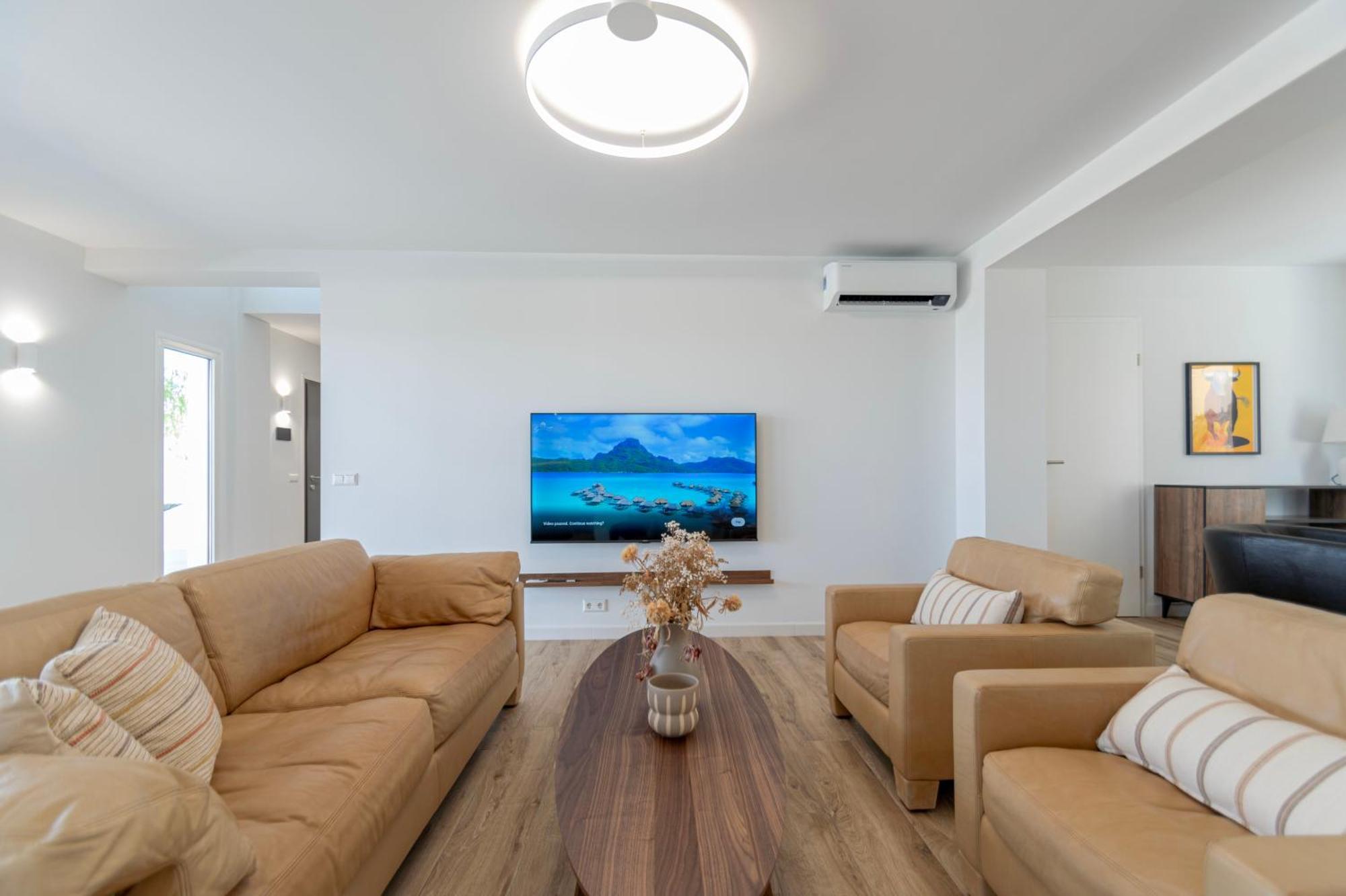 Villa Happyplace - With Panoramic Sea View Heated Infinity Saltwater Pool *